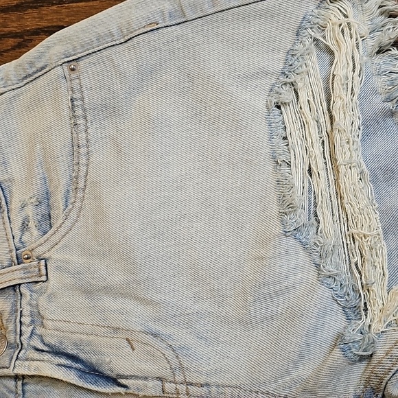 Wild Fable Light Blue Distressed Mid Rise Jean Shorts Size 4 - Picture 6 of 12